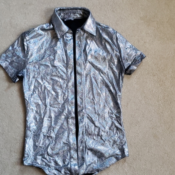 Silver button down shirt - Picture 2 of 6